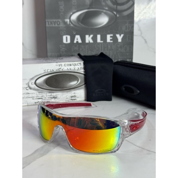 Lentes OAKLEY — Ref. LF-L235-0161 con el packaging mostrado en la fotografía
