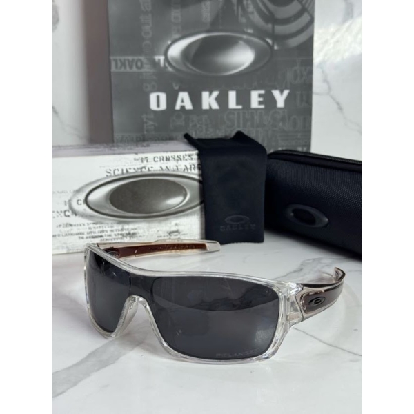 Lentes OAKLEY — Ref. LF-L235-0163 con el packaging mostrado en la fotografía