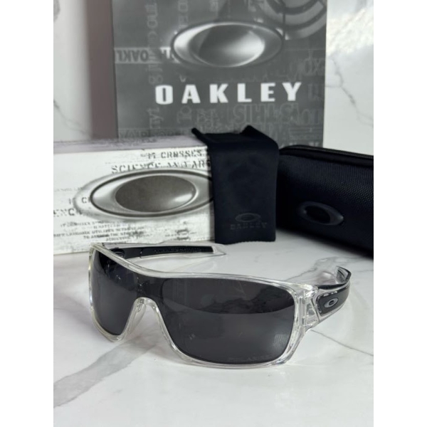 Lentes OAKLEY — Ref. LF-L235-0164 con el packaging mostrado en la fotografía