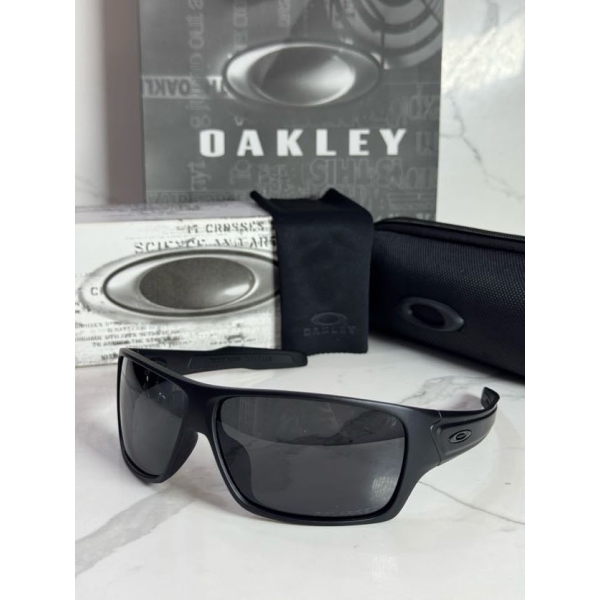 Lentes OAKLEY — Ref. LF-L235-0165 con el packaging mostrado en la fotografía