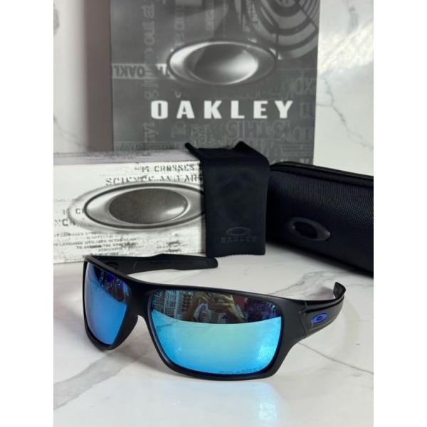 Lentes OAKLEY — Ref. LF-L235-0170 con el packaging mostrado en la fotografía