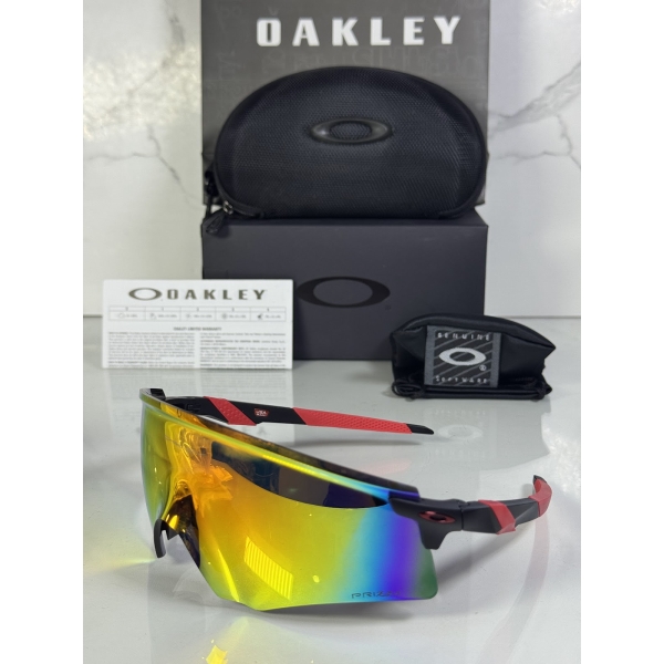 Lentes OAKLEY — Ref. LF-L235-0263 con el packaging mostrado en la fotografía