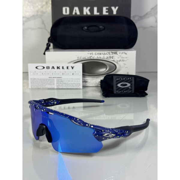 Lentes OAKLEY — Ref. LF-L235-0287 con el packaging mostrado en la fotografía