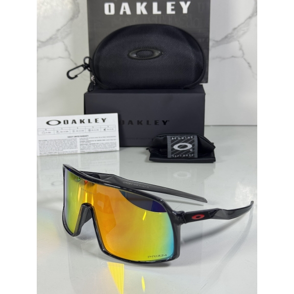 Lentes OAKLEY — Ref. LF-L235-0304 con el packaging mostrado en la fotografía