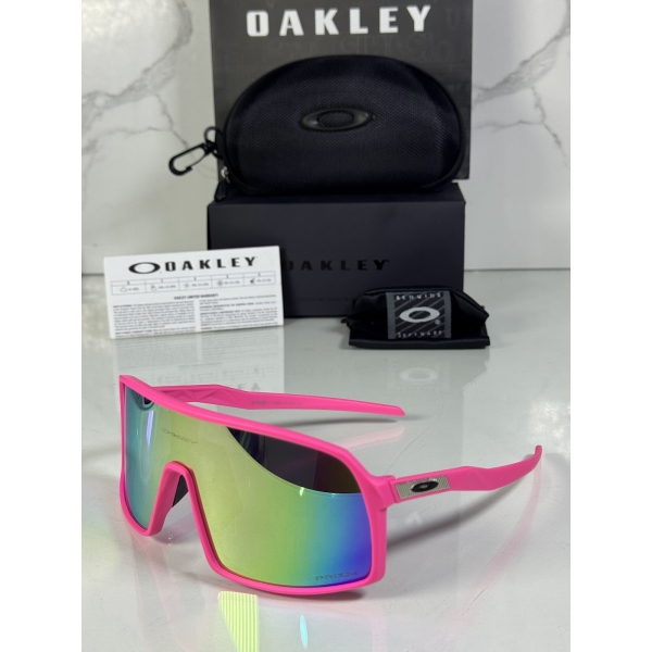 Lentes OAKLEY — Ref. LF-L235-0306 con el packaging mostrado en la fotografía
