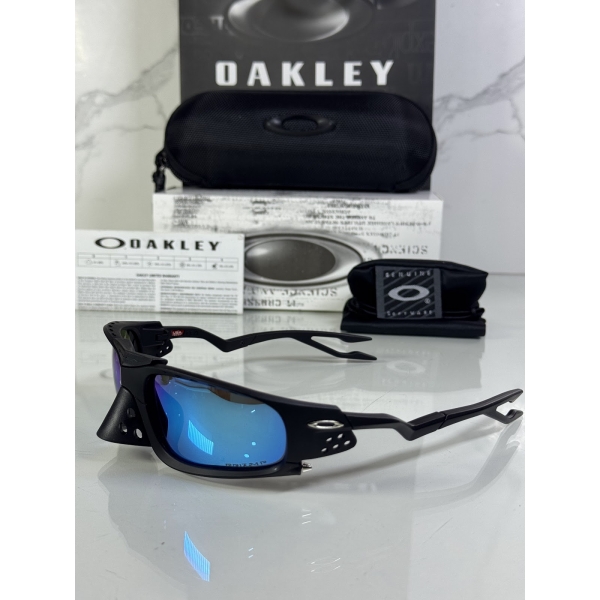 Lentes OAKLEY — Ref. LF-L235-0321 con el packaging mostrado en la fotografía