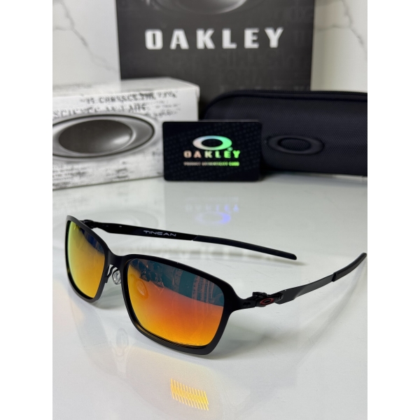 Lentes OAKLEY — Ref. LF-L235-0338 con el packaging mostrado en la fotografía