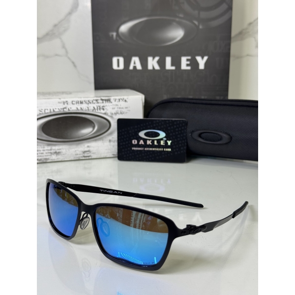 Lentes OAKLEY — Ref. LF-L235-0341 con el packaging mostrado en la fotografía