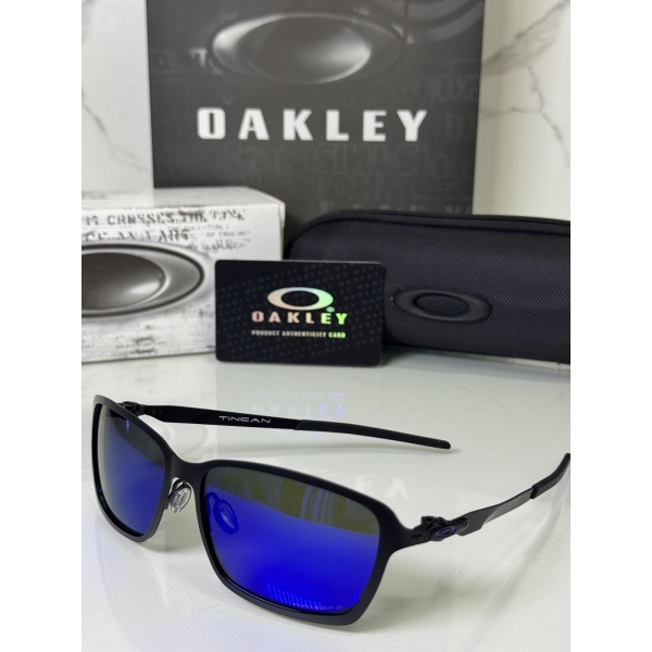 Lentes OAKLEY — Ref. LF-L235-0342 con el packaging mostrado en la fotografía