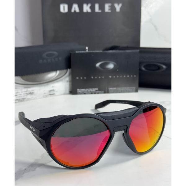Lentes OAKLEY — Ref. LF-L235-0419 con el packaging mostrado en la fotografía