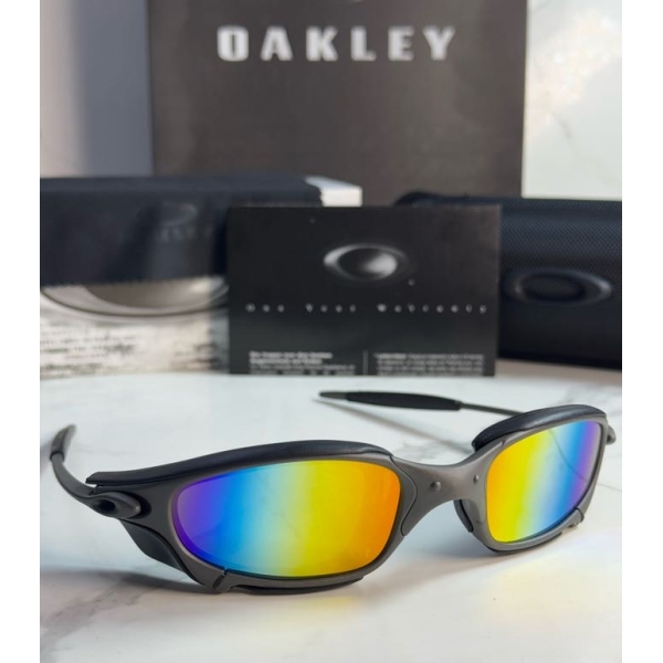 Lentes OAKLEY — Ref. LF-L235-0437 con el packaging mostrado en la fotografía
