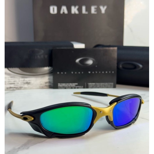 Lentes OAKLEY — Ref. LF-L235-0439 con el packaging mostrado en la fotografía