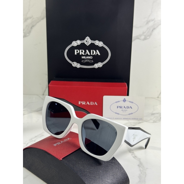 Lentes PRADA — Ref. LF-L227-0015 con el packaging mostrado en la fotografía