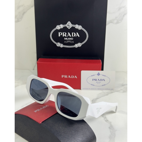 Lentes PRADA — Ref. LF-L227-0022 con el packaging mostrado en la fotografía