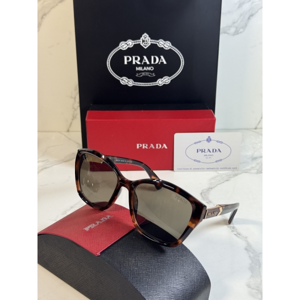 Lentes PRADA — Ref. LF-L227-0024 con el packaging mostrado en la fotografía