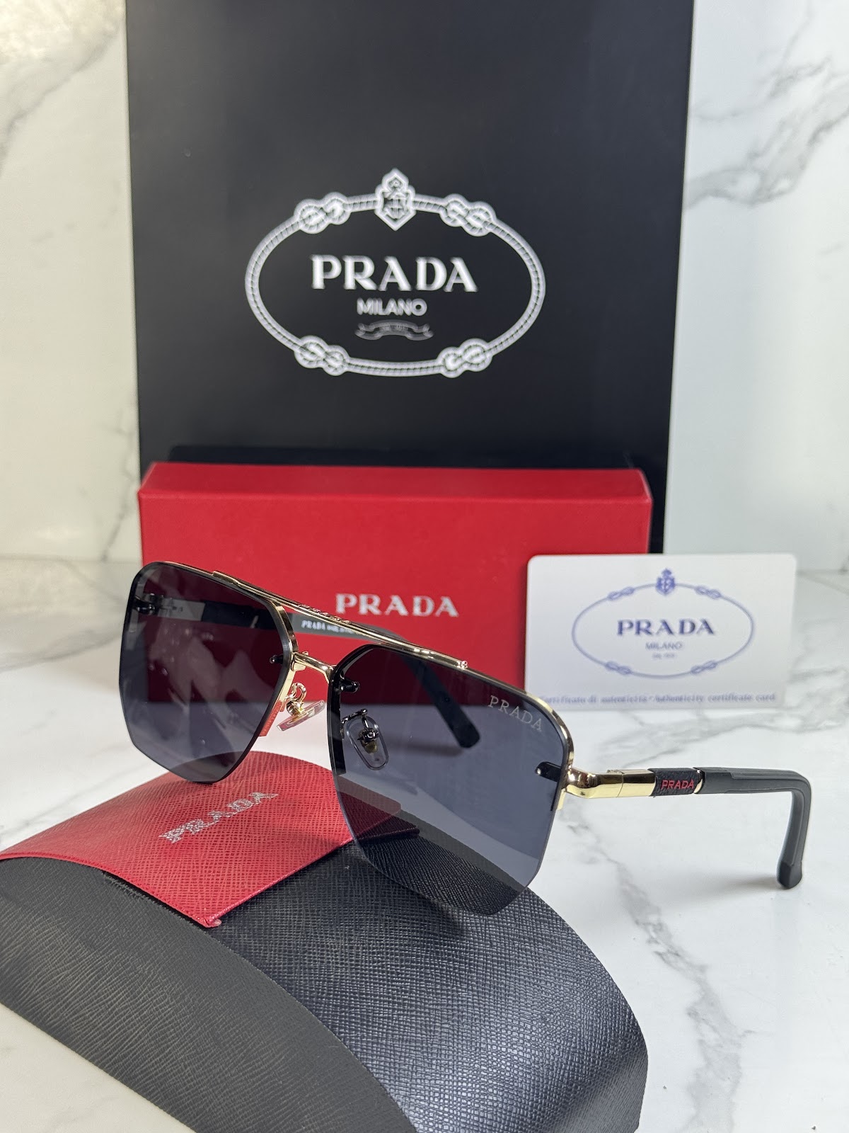 Lentes PRADA — Ref. LF-L227-0032 con el packaging mostrado en la fotografía