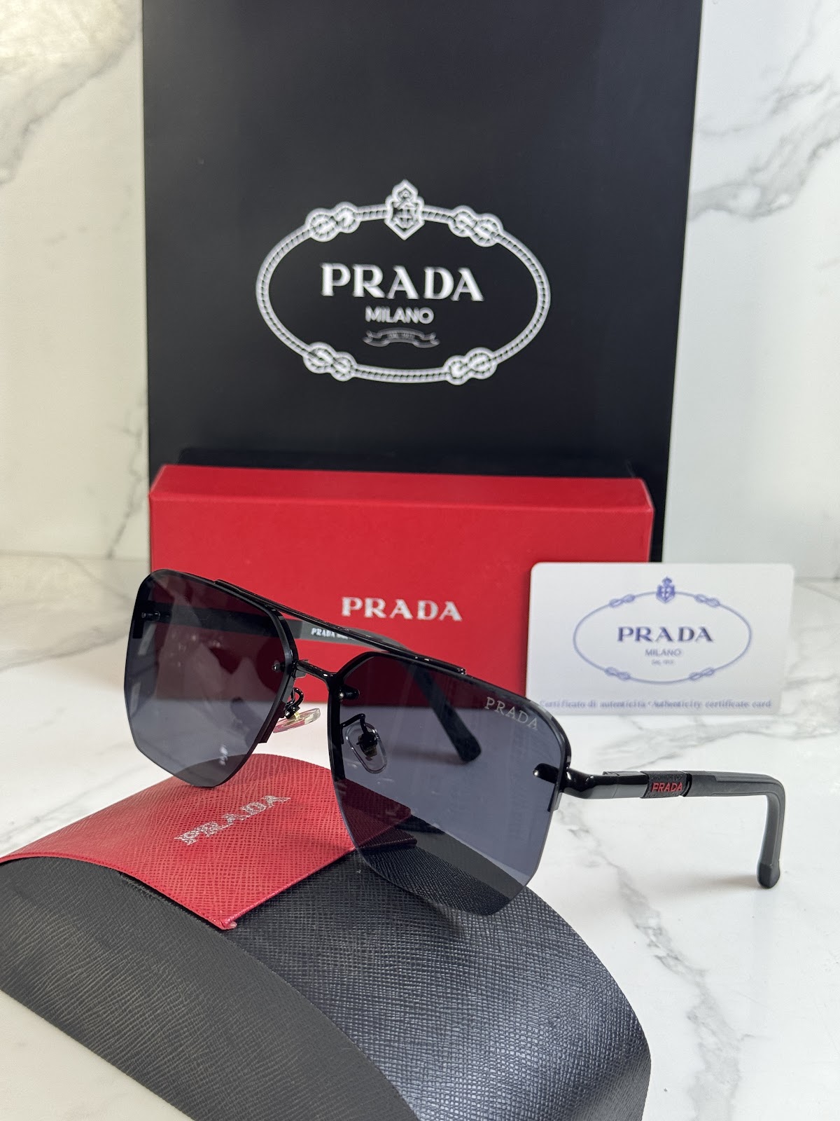 Lentes PRADA — Ref. LF-L227-0035 con el packaging mostrado en la fotografía