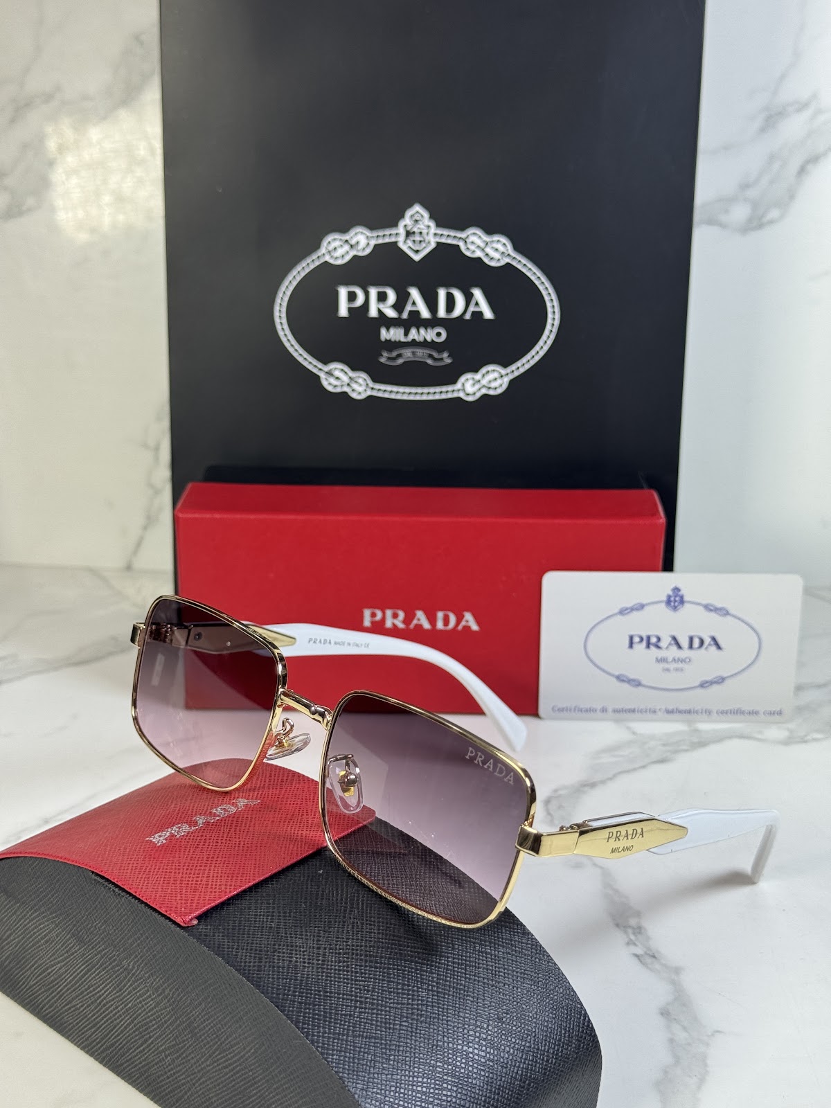 Lentes PRADA — Ref. LF-L227-0039 con el packaging mostrado en la fotografía