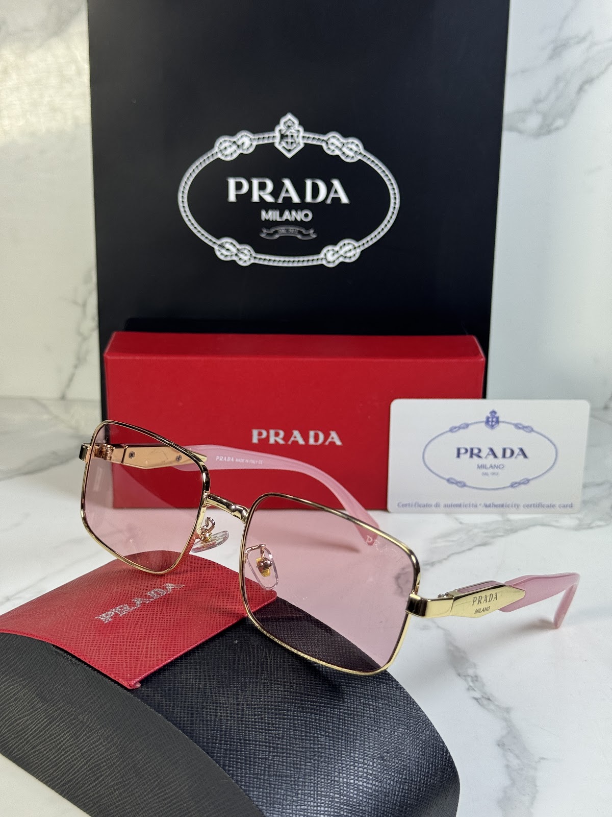 Lentes PRADA — Ref. LF-L227-0043 con el packaging mostrado en la fotografía