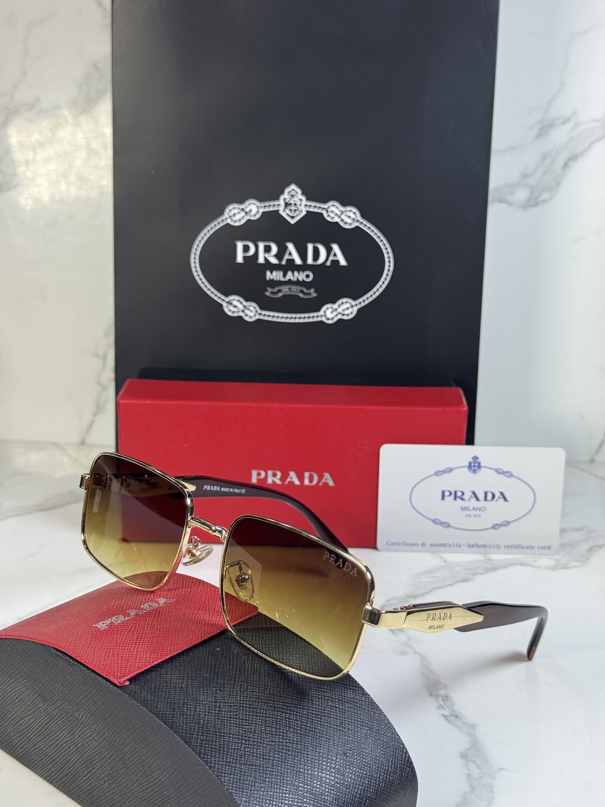 Lentes PRADA — Ref. LF-L227-0045 con el packaging mostrado en la fotografía