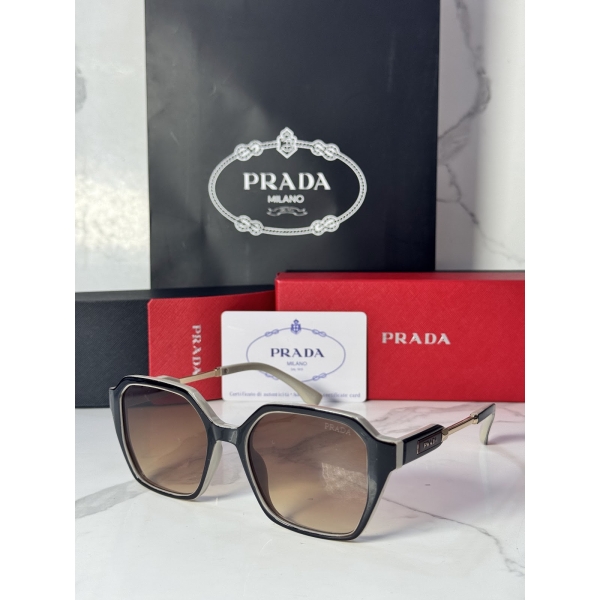Lentes PRADA — Ref. LF-L227-0070 con el packaging mostrado en la fotografía