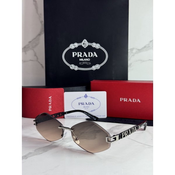 Lentes PRADA — Ref. LF-L227-0080 con el packaging mostrado en la fotografía