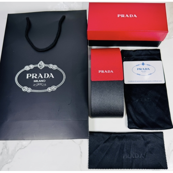 Lentes PRADA — Ref. LF-L227-0083 con el packaging mostrado en la fotografía