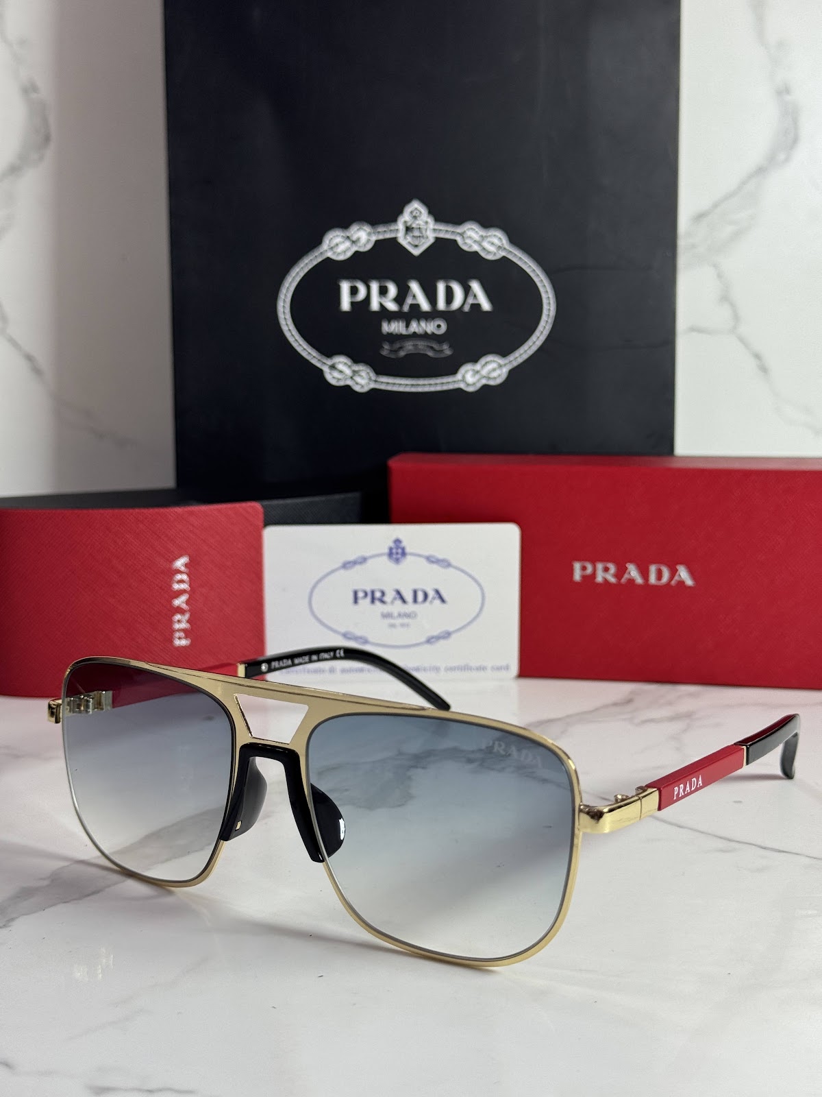 Lentes PRADA — Ref. LF-L227-0087 con el packaging mostrado en la fotografía