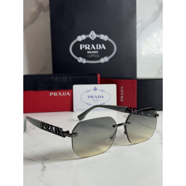 Lentes PRADA — Ref. LF-L227-0128 con el packaging mostrado en la fotografía
