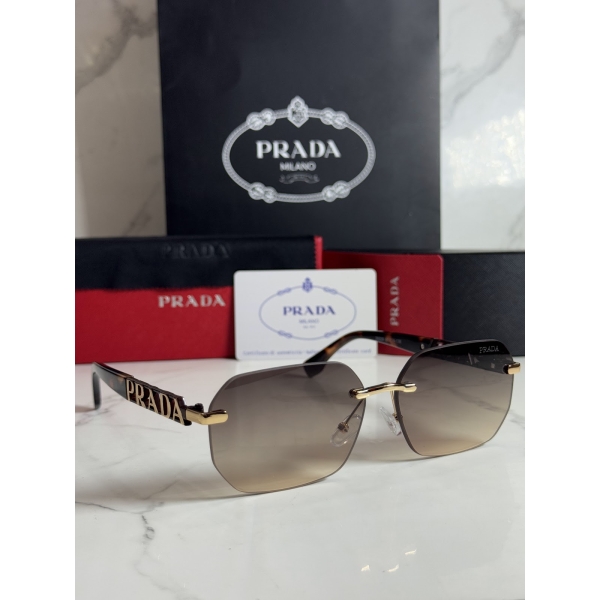 Lentes PRADA — Ref. LF-L227-0130 con el packaging mostrado en la fotografía