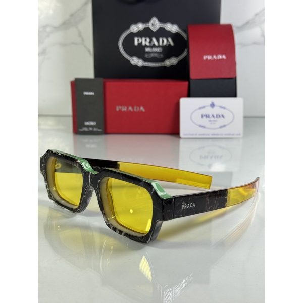 Lentes PRADA — Ref. LF-L227-0135 con el packaging mostrado en la fotografía