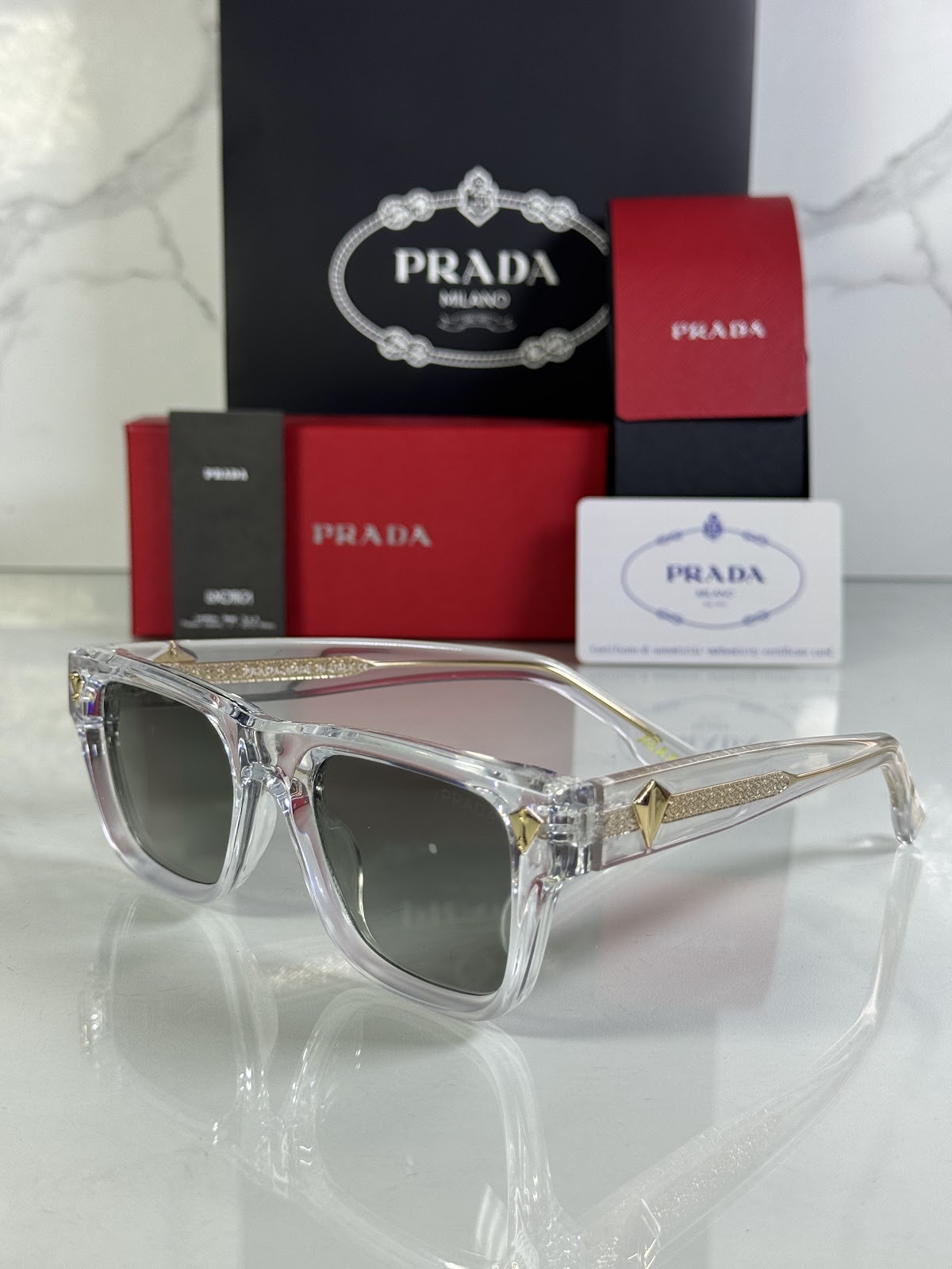 Lentes PRADA — Ref. LF-L227-0141 con el packaging mostrado en la fotografía