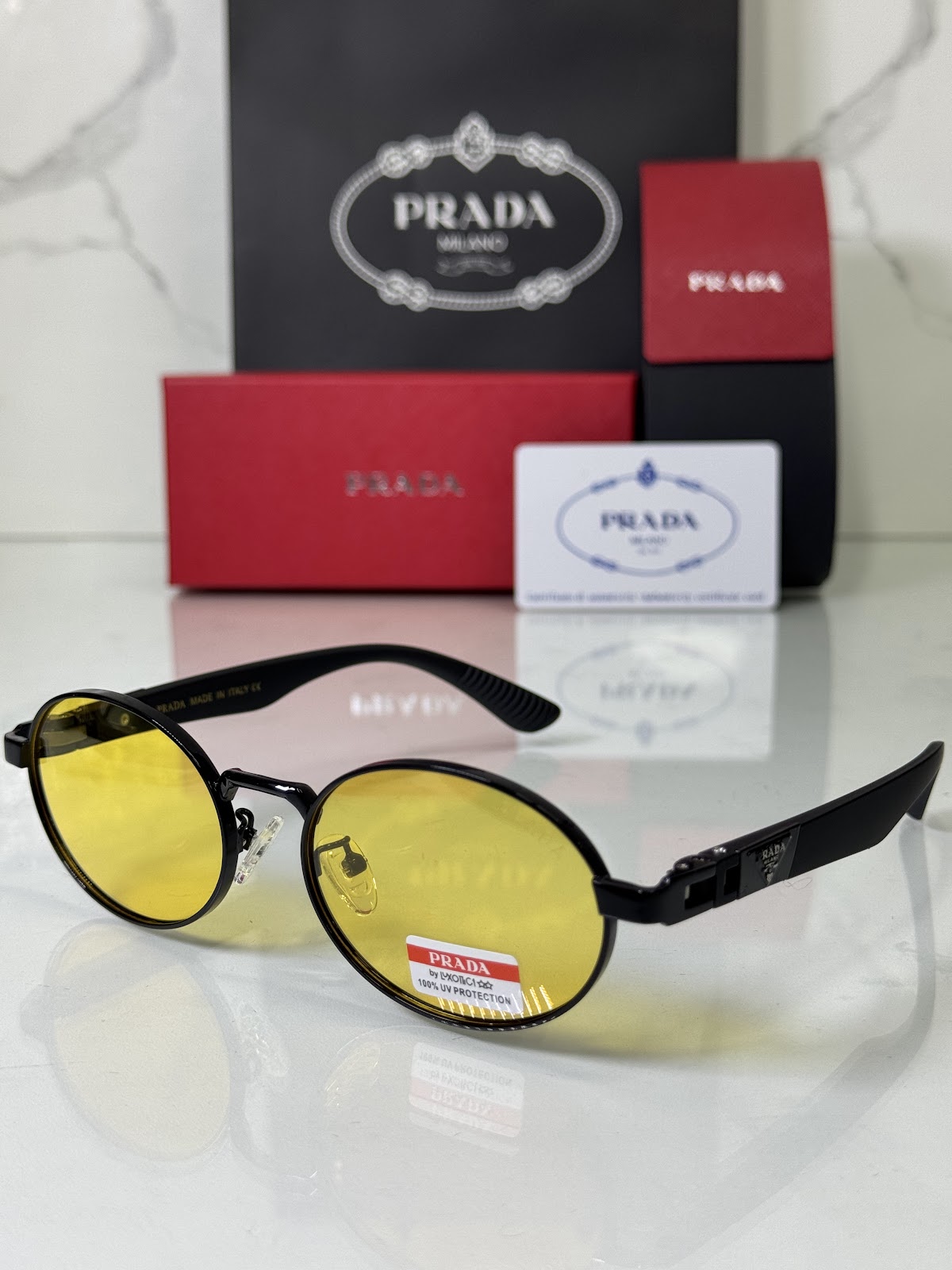 Lentes PRADA — Ref. LF-L227-0152 con el packaging mostrado en la fotografía
