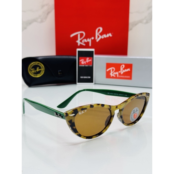 Lentes RAY-BAN — Ref. LF-L217-0009 con el packaging mostrado en la fotografía