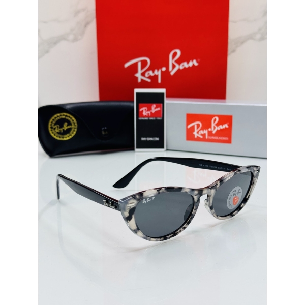 Lentes RAY-BAN — Ref. LF-L217-0013 con el packaging mostrado en la fotografía