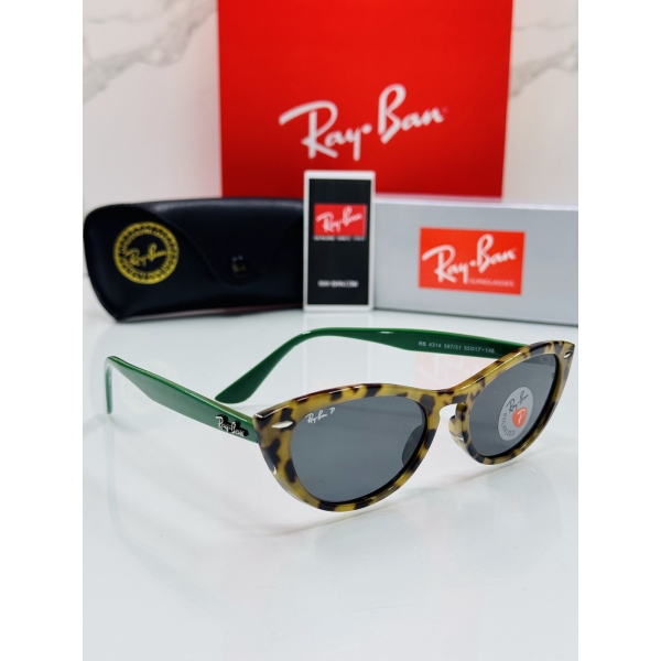 Lentes RAY-BAN — Ref. LF-L217-0014 con el packaging mostrado en la fotografía