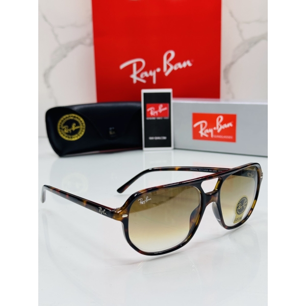 Lentes RAY-BAN — Ref. LF-L217-0019 con el packaging mostrado en la fotografía
