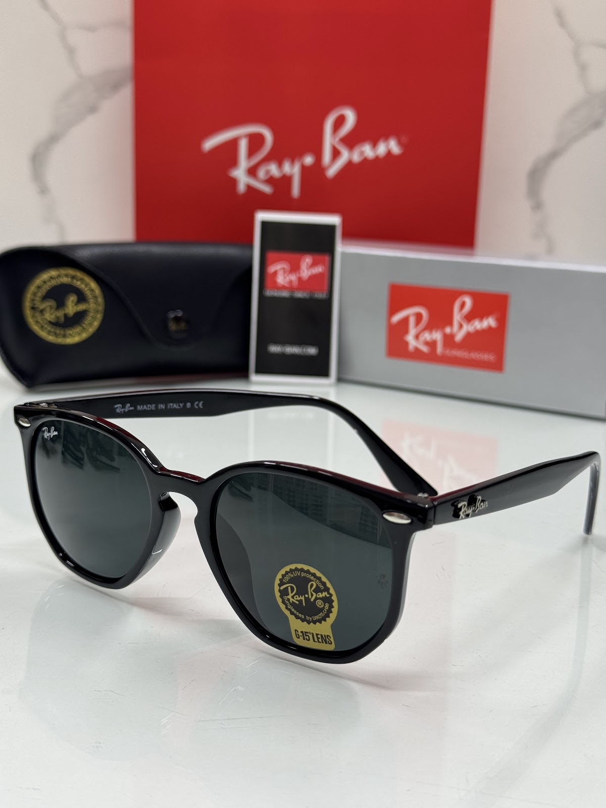Lentes RAY-BAN — Ref. LF-L217-0023 con el packaging mostrado en la fotografía