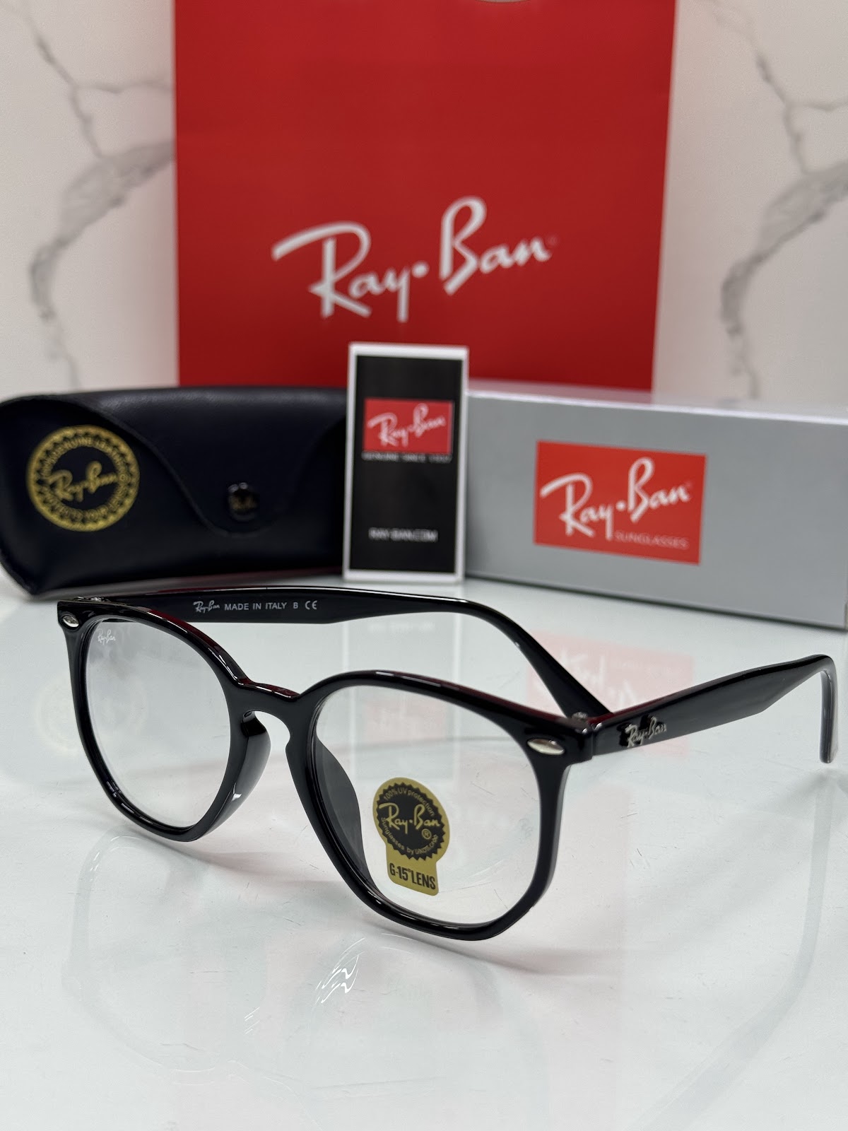 Lentes RAY-BAN — Ref. LF-L217-0025 con el packaging mostrado en la fotografía