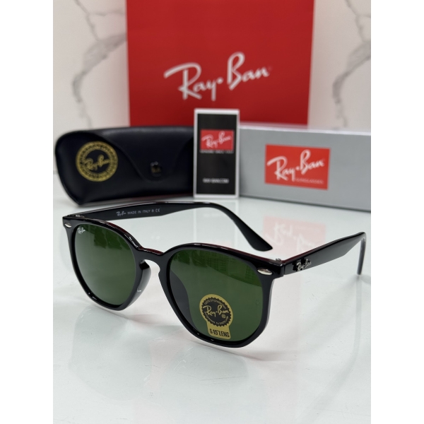 Lentes RAY-BAN — Ref. LF-L217-0029 con el packaging mostrado en la fotografía