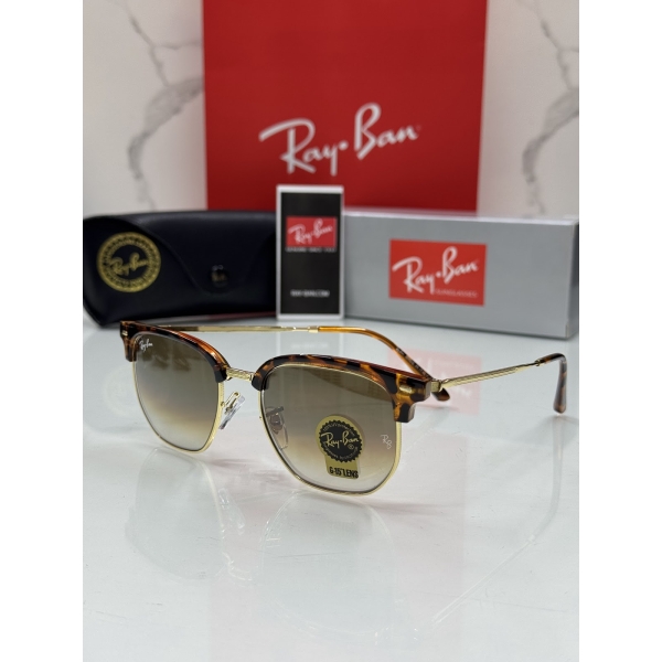 Lentes RAY-BAN — Ref. LF-L217-0030 con el packaging mostrado en la fotografía