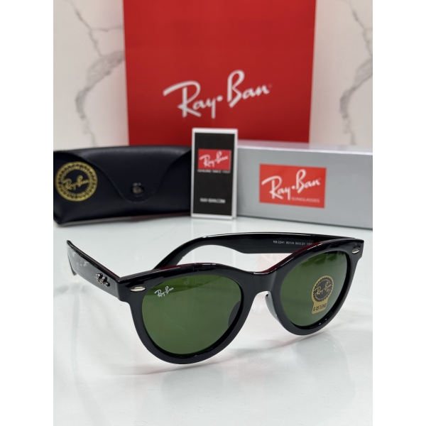 Lentes RAY-BAN — Ref. LF-L217-0040 con el packaging mostrado en la fotografía