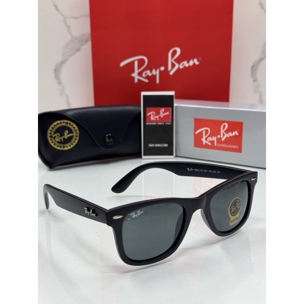 Lentes RAY-BAN — Ref. LF-L217-0048 con el packaging mostrado en la fotografía