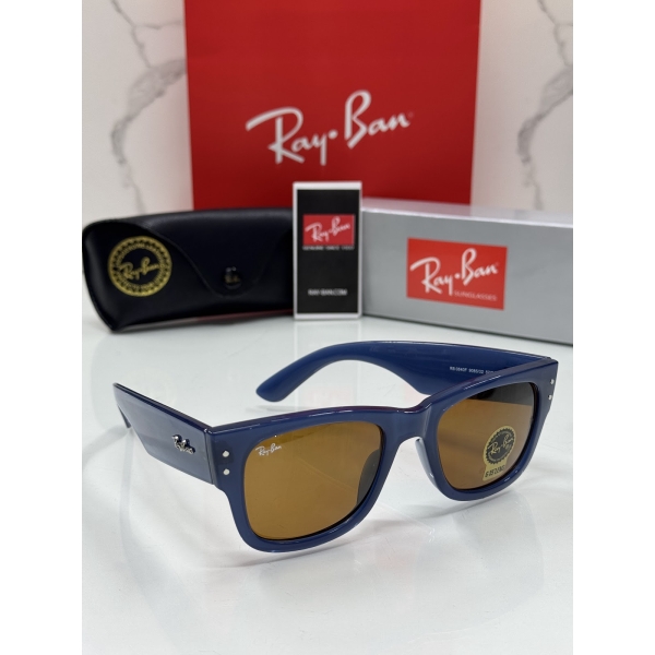 Lentes RAY-BAN — Ref. LF-L217-0054 con el packaging mostrado en la fotografía