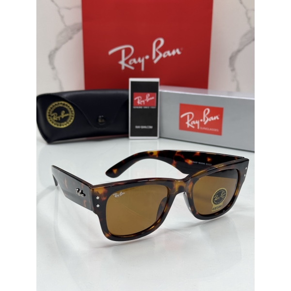 Lentes RAY-BAN — Ref. LF-L217-0059 con el packaging mostrado en la fotografía