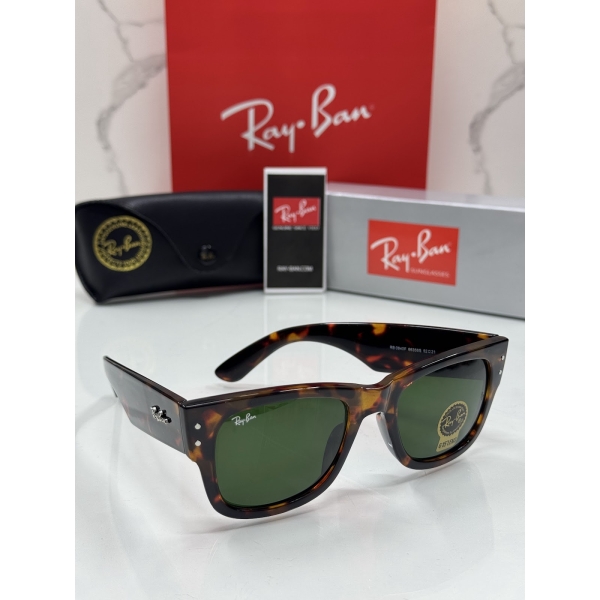 Lentes RAY-BAN — Ref. LF-L217-0060 con el packaging mostrado en la fotografía