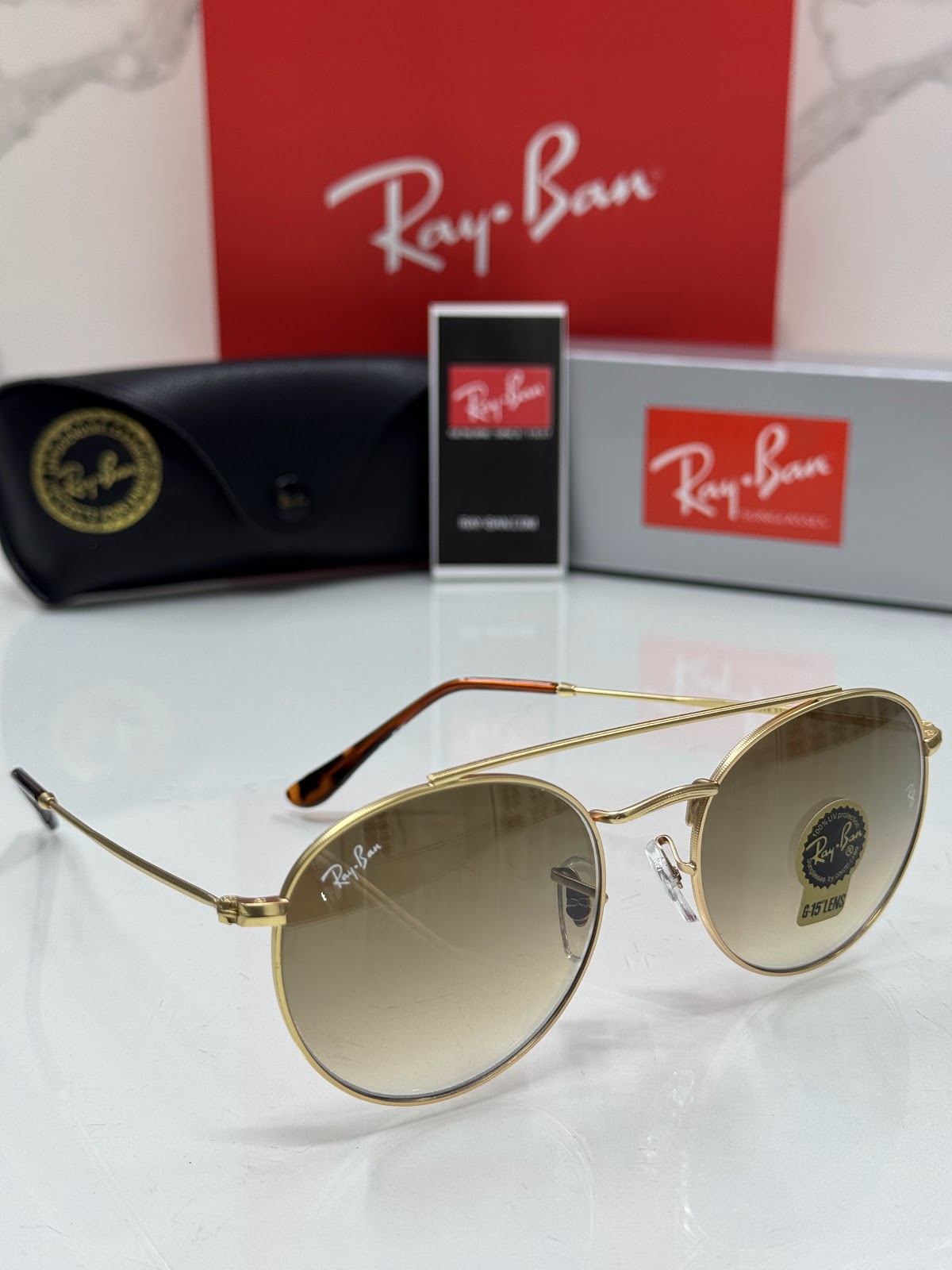 Lentes RAY-BAN — Ref. LF-L217-0088 con el packaging mostrado en la fotografía