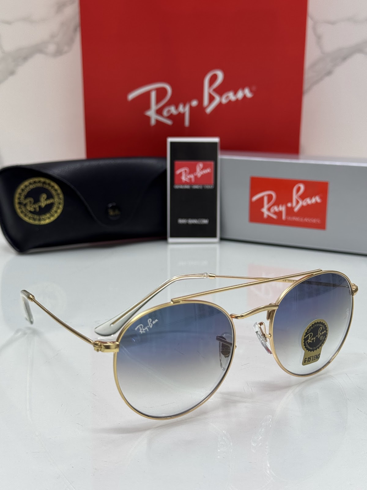Lentes RAY-BAN — Ref. LF-L217-0089 con el packaging mostrado en la fotografía