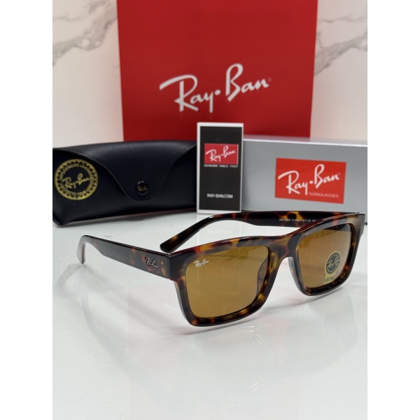 Lentes RAY-BAN — Ref. LF-L217-0097 con el packaging mostrado en la fotografía