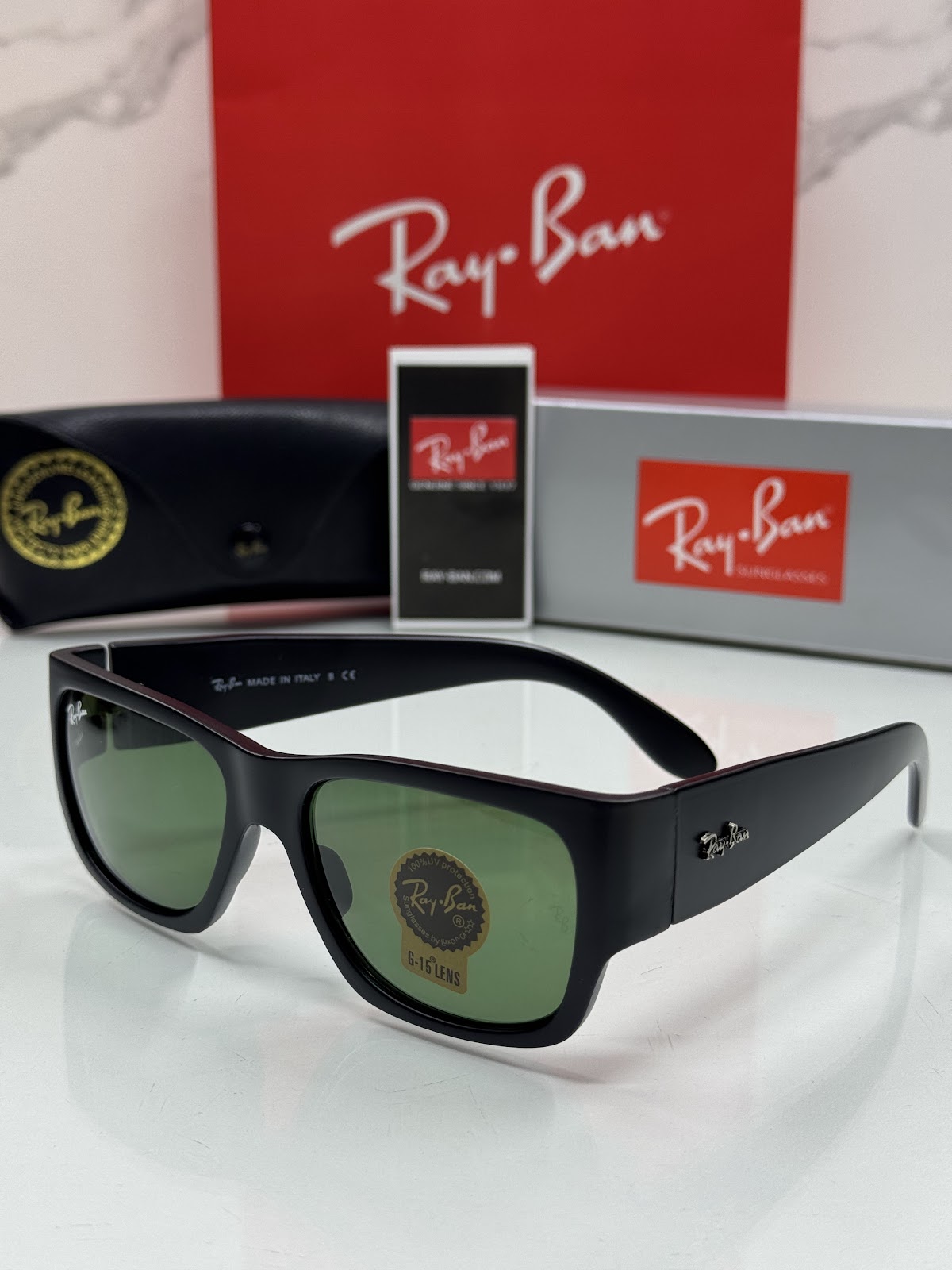 Lentes RAY-BAN — Ref. LF-L217-0109 con el packaging mostrado en la fotografía